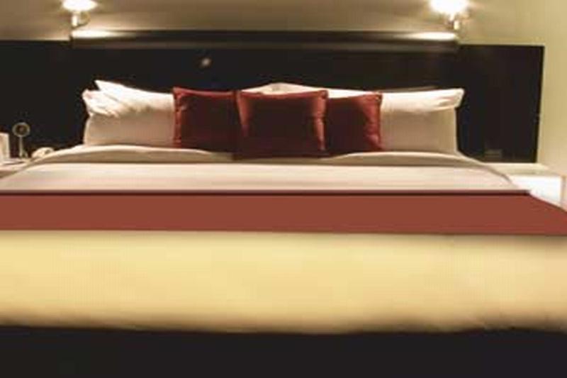 Hotel Siesta Hinjewadi Pune Exteriör bild